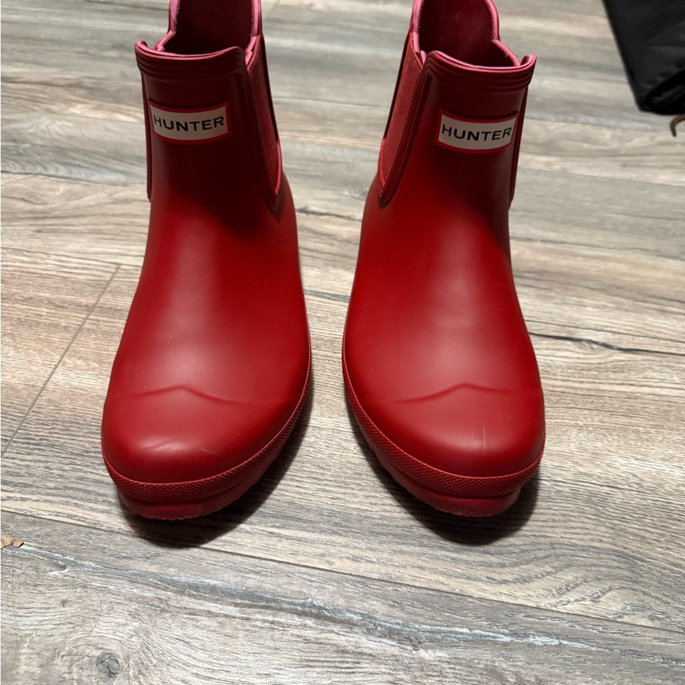 Hunter Red Winter Rain Boots with Chunky Sole Size 9 Worn Once